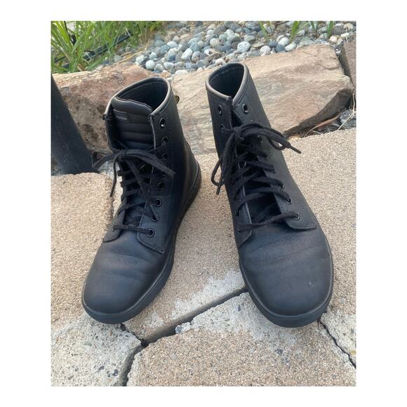 Dr. Martens Boot Black Lace-Up Boots Ladies Size 8 - Picture 1 of 7